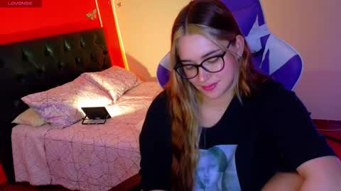 hermione_blonde online show from 02/17/26, 04:13