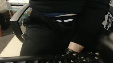 Snapshot of hero0111 chatting on 12/11/24, 09:52 hero0111 online show from 12/11/24, 09:52