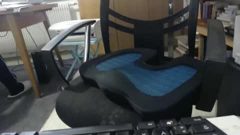 Snapshot of hero0111 chatting on 02/06/25, 01:21 hero0111 online show from 02/06/25, 01:21