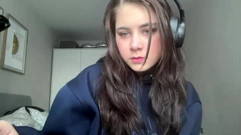 Juliana online show from 04/21/26, 02:34