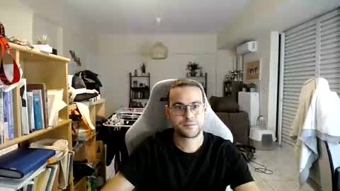 Snapshot of hervo chatting on 11/10/25, 03:55 YourGuy online show from 11/10/25, 03:55