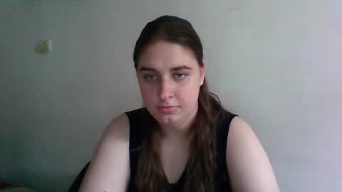 hess_luna_ online show from 09/29/25, 10:31