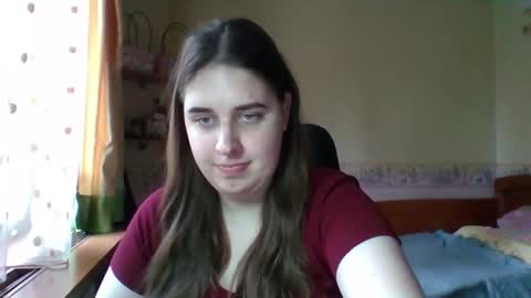 hess_luna_ online show from 11/18/25, 10:09