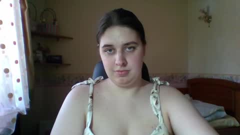 hess_luna_ online show from 03/24/26, 09:47