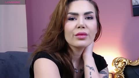 Snapshot of hessahessy chatting on 12/17/24, 10:34 Hessy online show from 12/17/24, 10:34