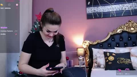 Snapshot of hessahessy chatting on 12/18/24, 02:17 Hessy online show from 12/18/24, 02:17