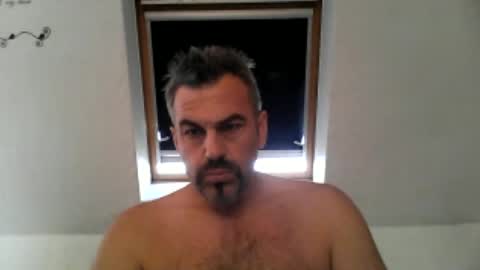 Snapshot of hessenboy_ffm chatting on 06/18/26, 06:02 hessenboy_ffm online show from 06/18/26, 06:02