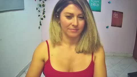 Hestesiaxx online show from 05/12/26, 01:58