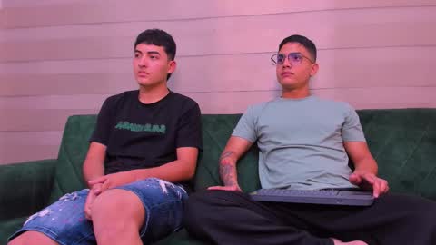 heteros men online show from 11/27/25, 07:38