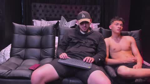 heteros men online show from 04/18/26, 08:42