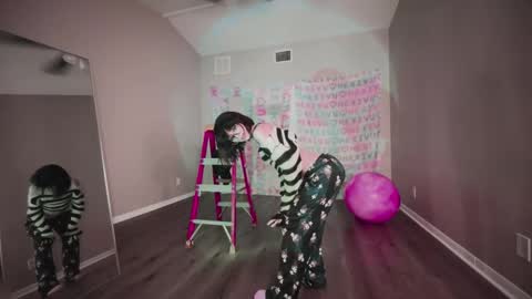 salem online show from 01/23/25, 05:45