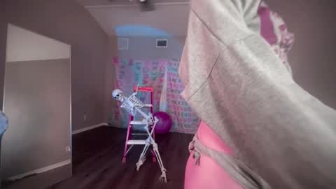 salem online show from 02/10/25, 08:09