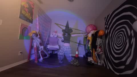 salem online show from 10/20/25, 02:45