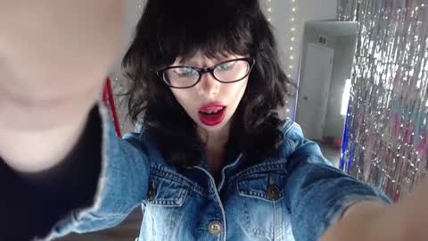 salem online show from 02/09/26, 03:32