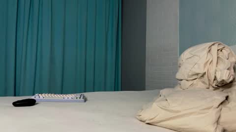 Snapshot of hey_arnold chatting on 11/23/25, 05:24 Arnold online show from 11/23/25, 05:24