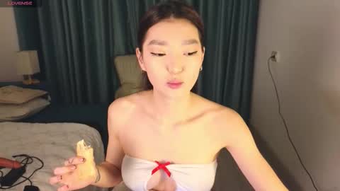 Audrey online show from 03/26/26, 01:38