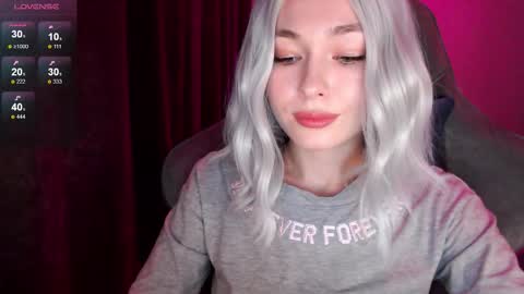  Nora  online show from 10/17/25, 03:14