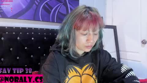 Snapshot of hey_noraly chatting on 05/02/26, 04:28 Noraly online show from 05/02/26, 04:28