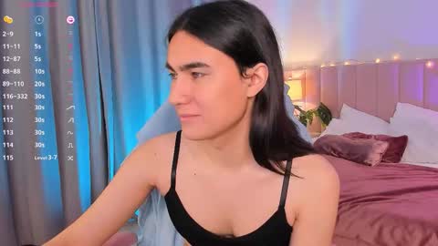 Snapshot of heyalena chatting on 09/25/25, 06:06 heyalena online show from 09/25/25, 06:06