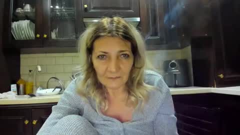 Snapshot of heyheygrey chatting on 01/15/25, 01:23 Heyheygrey online show from 01/15/25, 01:23
