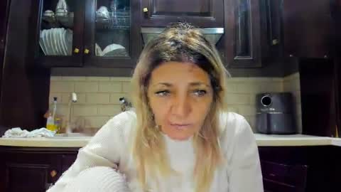 Snapshot of heyheygrey chatting on 01/25/25, 02:15 Heyheygrey online show from 01/25/25, 02:15