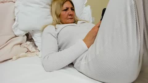 Snapshot of heyheygrey chatting on 03/05/25, 02:01 Heyheygrey online show from 03/05/25, 02:01