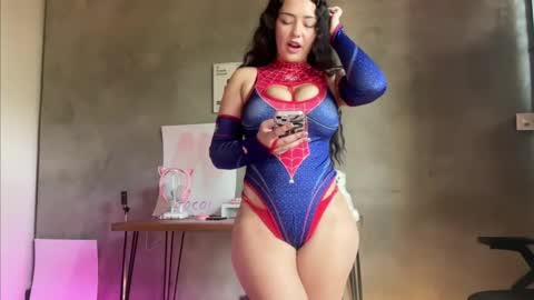 Snapshot of heyitscoco_xx chatting on 01/17/25, 07:51 Coco aka Tyla online show from 01/17/25, 07:51