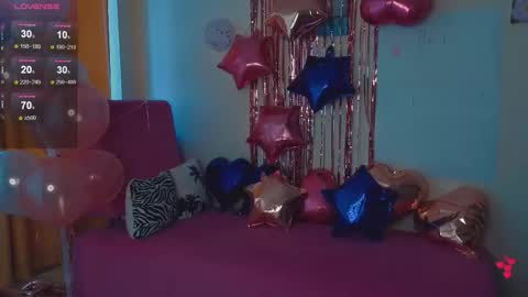 Snapshot of heyitsnaomi chatting on 02/15/26, 07:51 Naomi online show from 02/15/26, 07:51