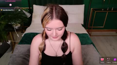 Amazing Mary  online show from 09/24/25, 07:23