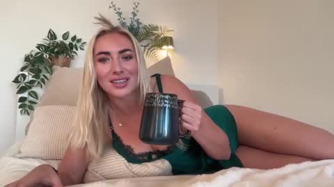 Skylar online show from 10/02/25, 05:36