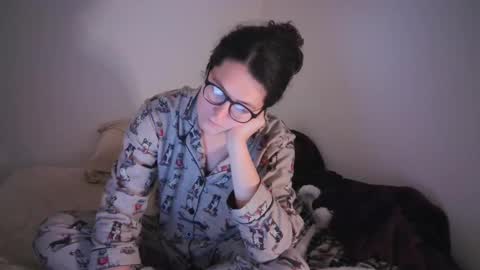 Ada Sophie online show from 01/06/25, 09:19