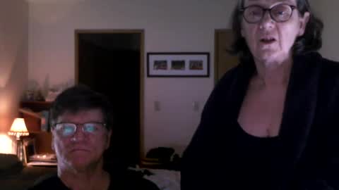 Snapshot of hg99too chatting on 12/12/24, 02:33 hg99too online show from 12/12/24, 02:33