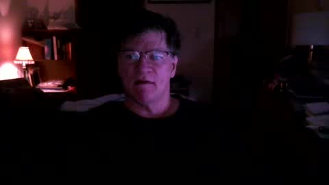 Snapshot of hg99too chatting on 12/18/24, 02:38 hg99too online show from 12/18/24, 02:38