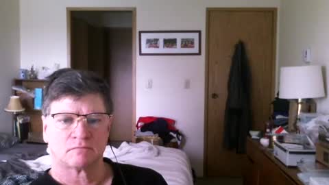 Snapshot of hg99too chatting on 02/15/25, 06:33 hg99too online show from 02/15/25, 06:33