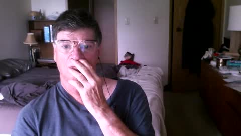 Snapshot of hg99too chatting on 09/13/25, 02:39 hg99too online show from 09/13/25, 02:39