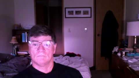 Snapshot of hg99too chatting on 09/15/25, 01:55 hg99too online show from 09/15/25, 01:55