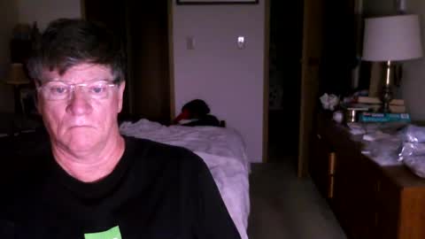 Snapshot of hg99too chatting on 09/23/25, 01:47 hg99too online show from 09/23/25, 01:47