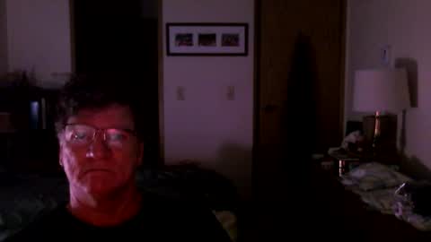 Snapshot of hg99too chatting on 10/19/25, 02:18 hg99too online show from 10/19/25, 02:18