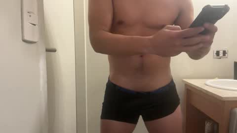 hhernan1 online show from 03/29/26, 06:57