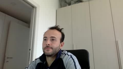 hhombre online show from 11/17/25, 10:32