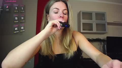 Lina online show from 04/07/26, 09:32