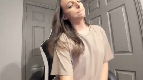 Paige online show from 12/31/24, 02:19