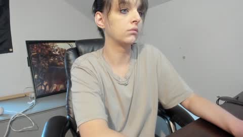 Paige online show from 09/11/25, 01:11