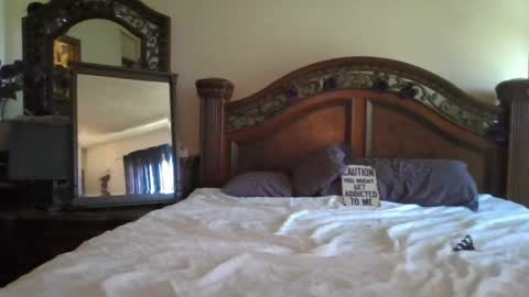 hidden_gold_milf online show from 04/21/26, 05:39