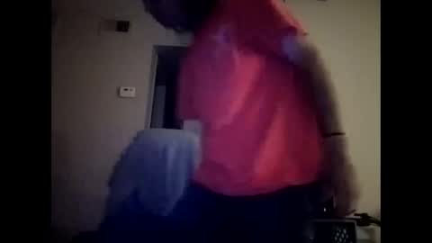 Snapshot of hiddenboner4u chatting on 02/15/26, 06:32 hiddenboner4u online show from 02/15/26, 06:32