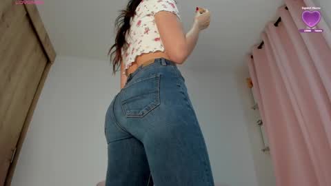 Snapshot of hiddendana chatting on 12/01/25, 01:16 Dana online show from 12/01/25, 01:16