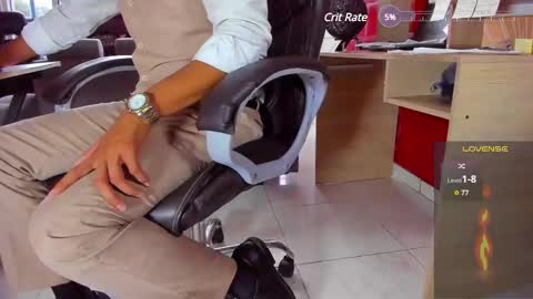 Snapshot of hiddenoffice chatting on 12/27/24, 10:05 George online show from 12/27/24, 10:05