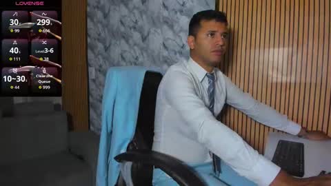 George online show from 12/15/25, 09:57