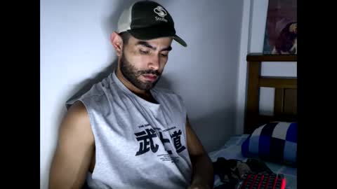 Snapshot of hideonbush051 chatting on 09/28/25, 02:50 hideonbush online show from 09/28/25, 02:50