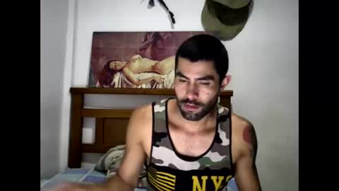 Snapshot of hideonbush051 chatting on 10/13/25, 03:06 hideonbush online show from 10/13/25, 03:06